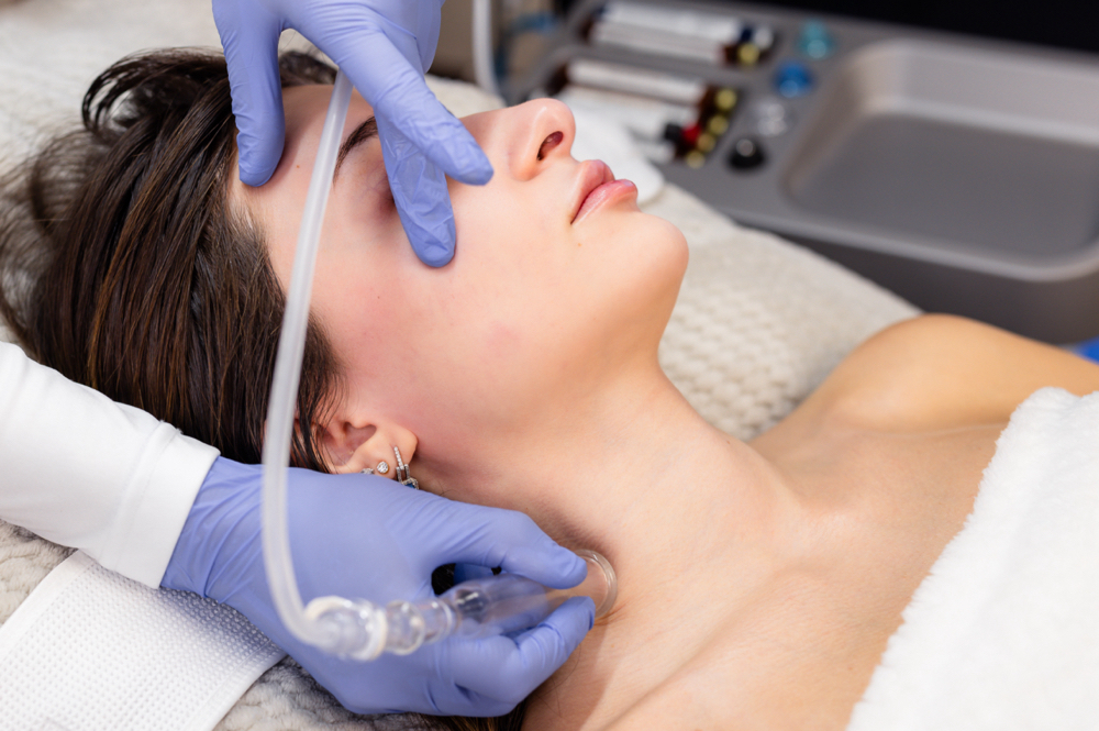 HYDRAFACIAL LYMPHATIC DRAINING