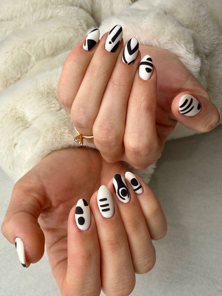 MEDIUM- Structured Gel Mani