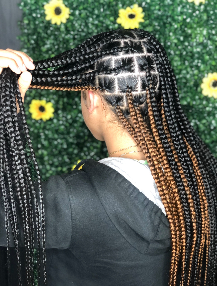 Knotless Braids – Medium