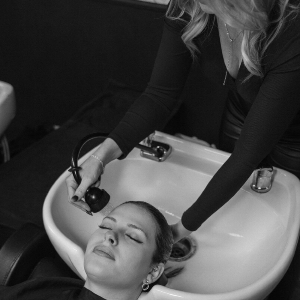 Shampoo Blowdry at Sonder Beauty Boutique in Bend, OR