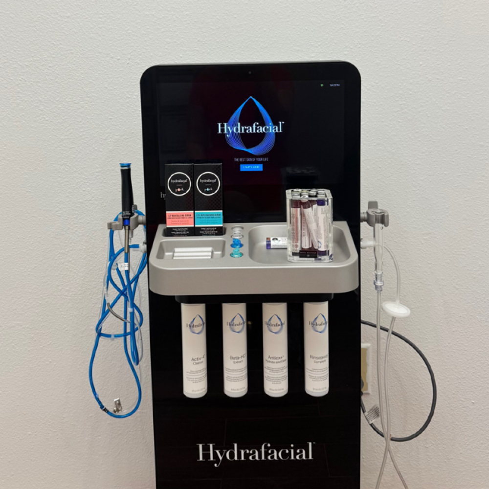 Signature Hydrafacial at Darling Glow Esthetics in Kingwood, TX