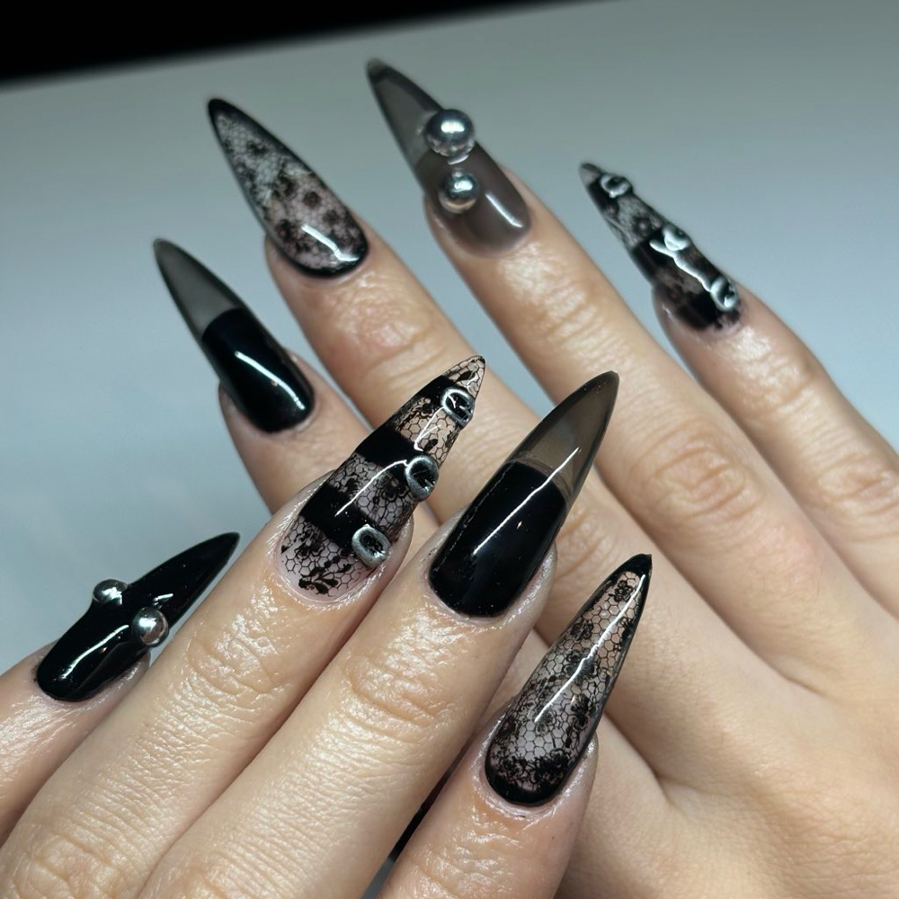 Freestyle Nail Set at Honeymoon Nail Set in Pacoima, CA