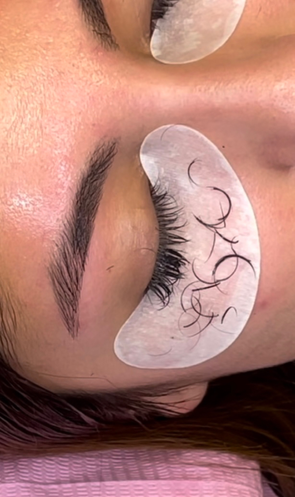 Lash Removal | Remover Pestañas