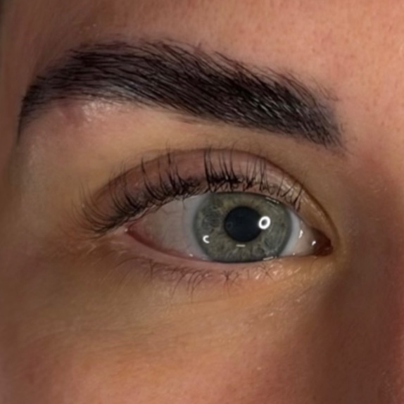 Brow Tint at The Skin Concierge in Northbrook, IL