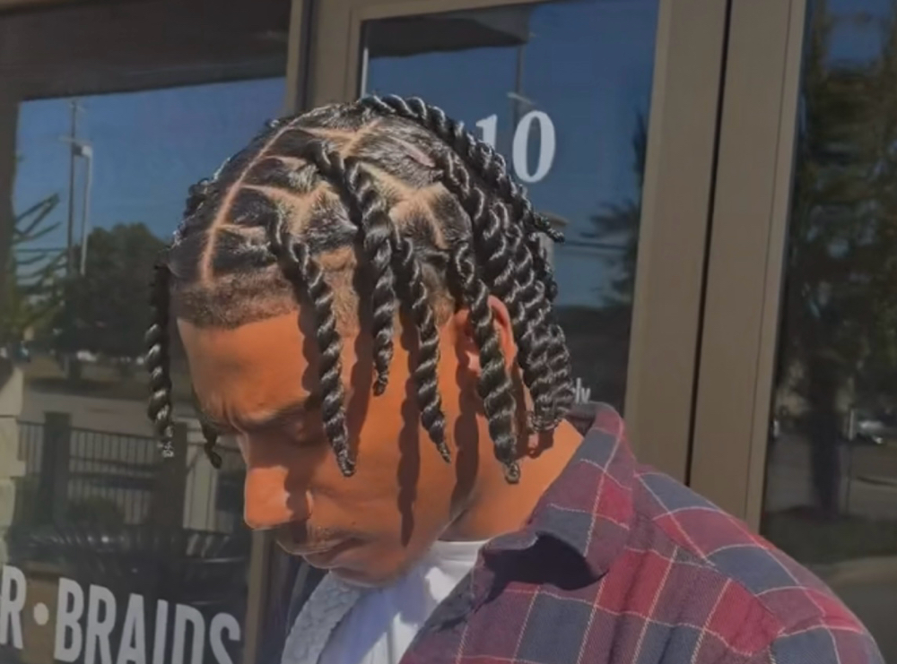 MEN MEDIUM TWO STRAND TWISTS
