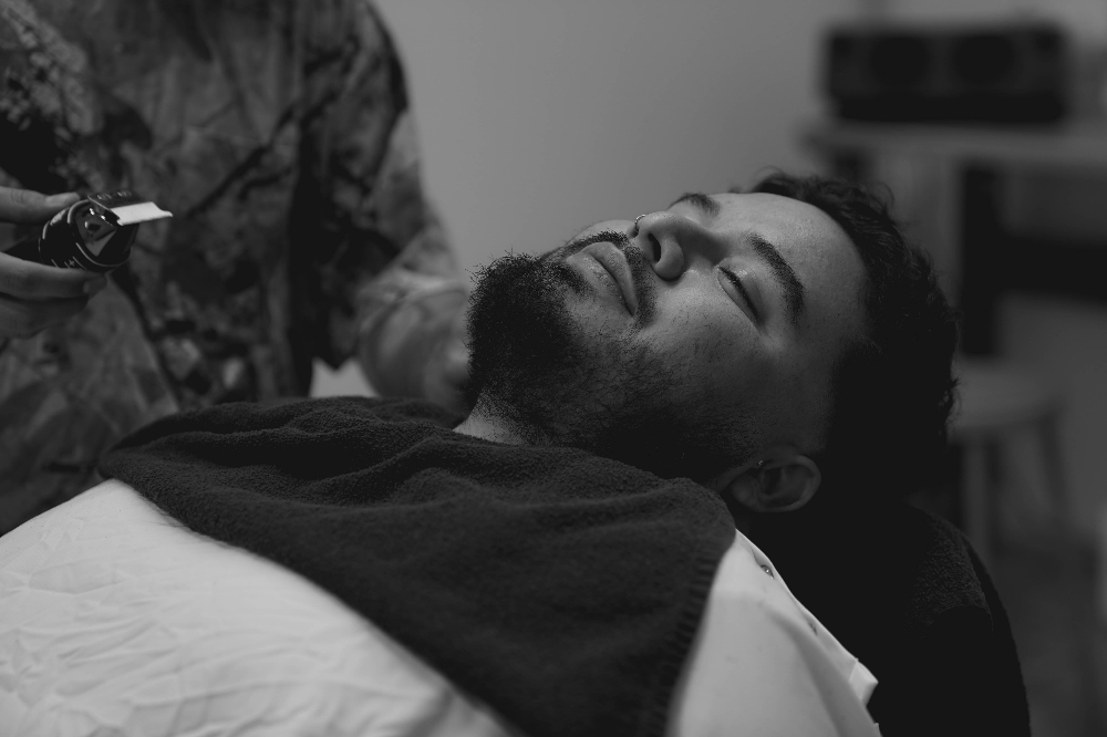 Haircut and Beard Trim W/Razor