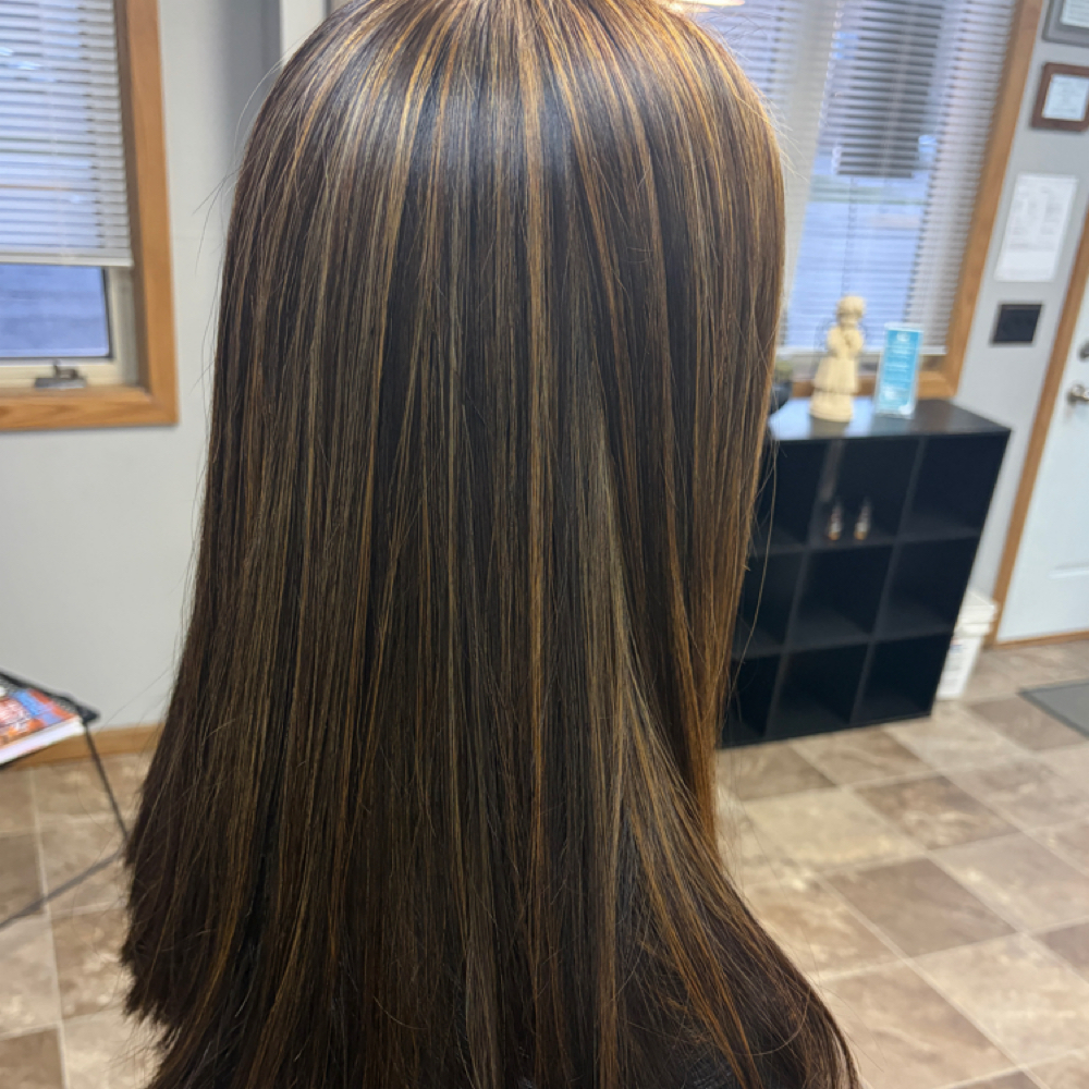 Full Highlight/Low Light at Hair Etc in Fairmont, MN