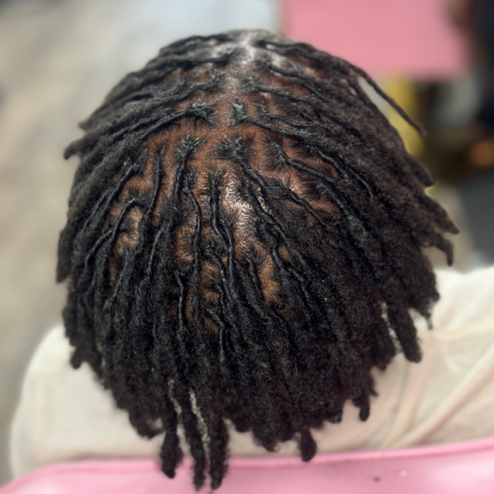 Kids Retwist Small at Dee Did’em in Kinston, NC