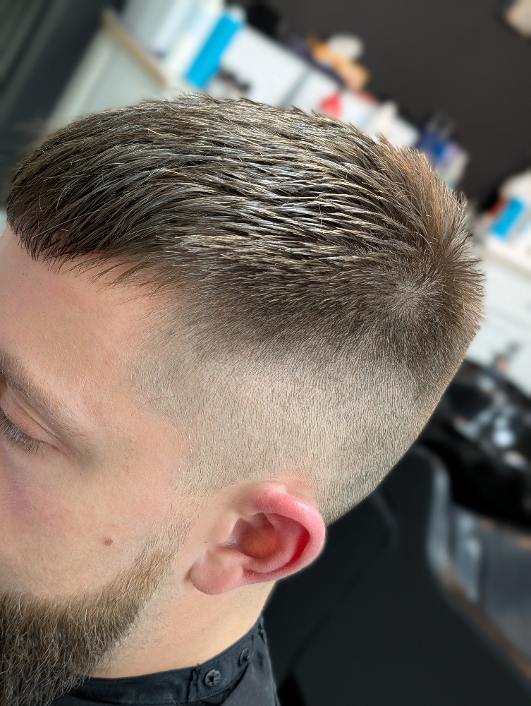 Men's Haircut & Beard