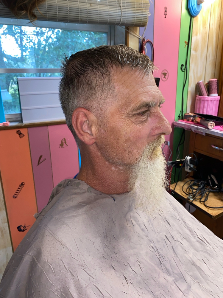 Gentlemens Haircut & Shampoo