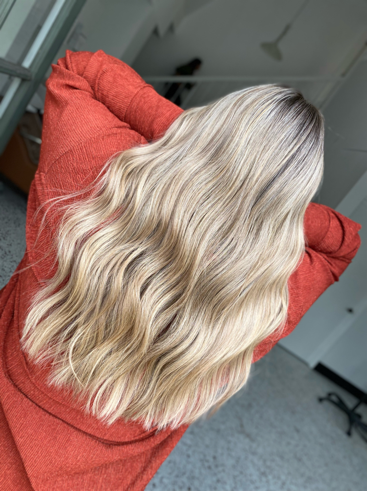 Blonding Touch Up (Up To 6 Months )