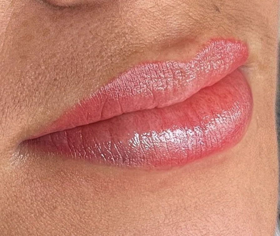 Lip Blushing