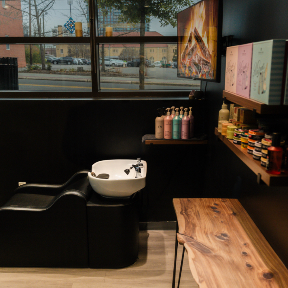 $10 OFF New Guest Men’s Haircut