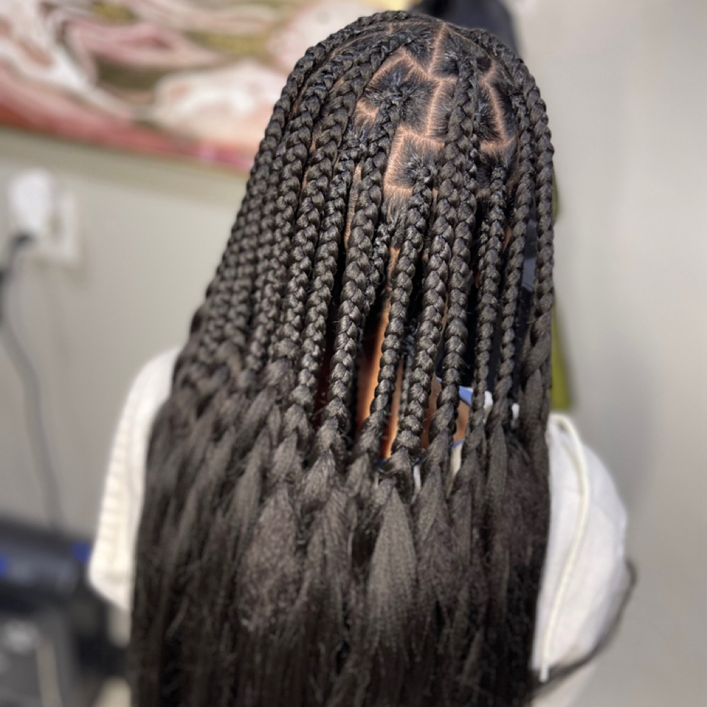 Large Knotless Starter braids at Perfecting Braids in Frisco, TX