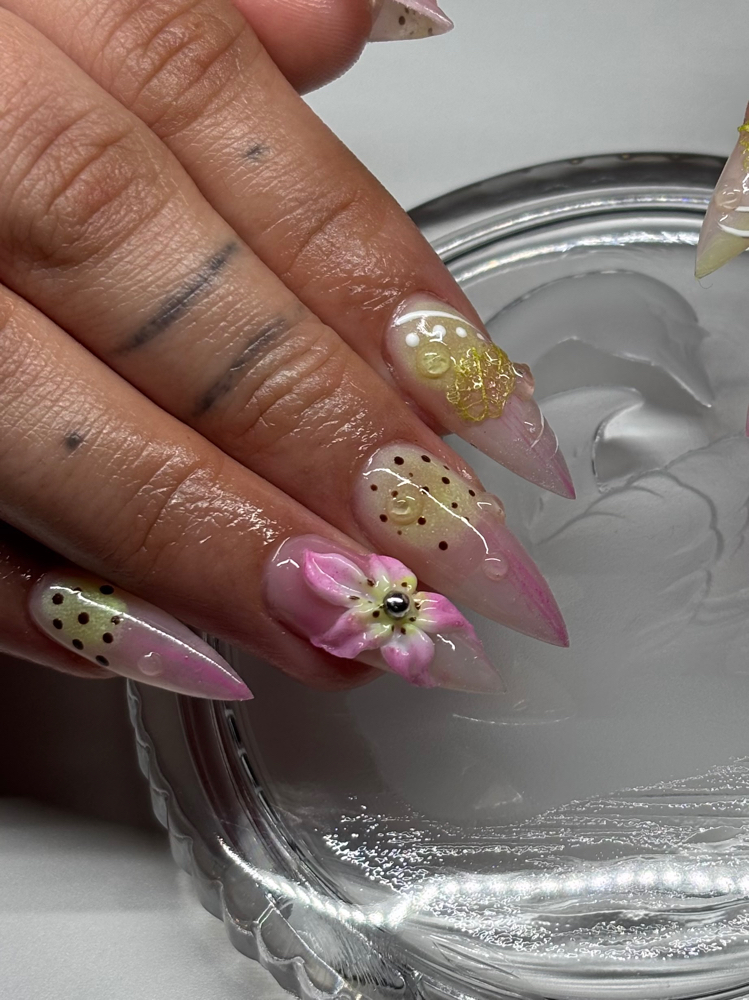 Medium Gel-x at Honeymoon Nail Set in Pacoima, CA
