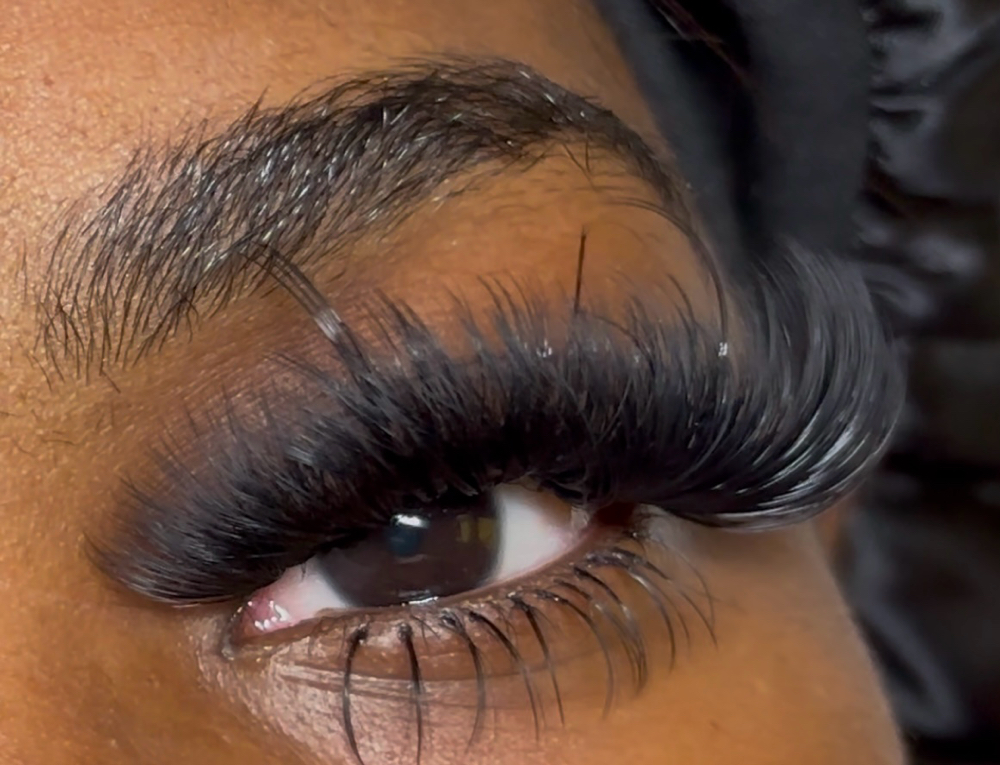 Volume wispy Lash Extensions at Boujiexblinkzz LLC in Little Rock, AR