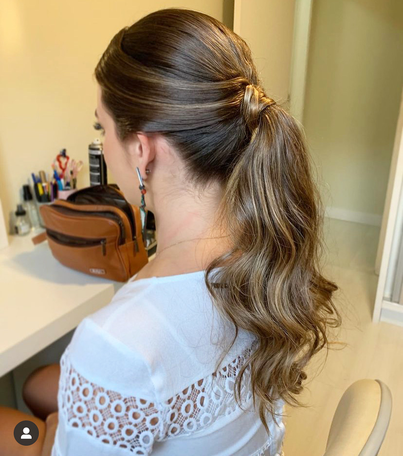 Updo/upstyle