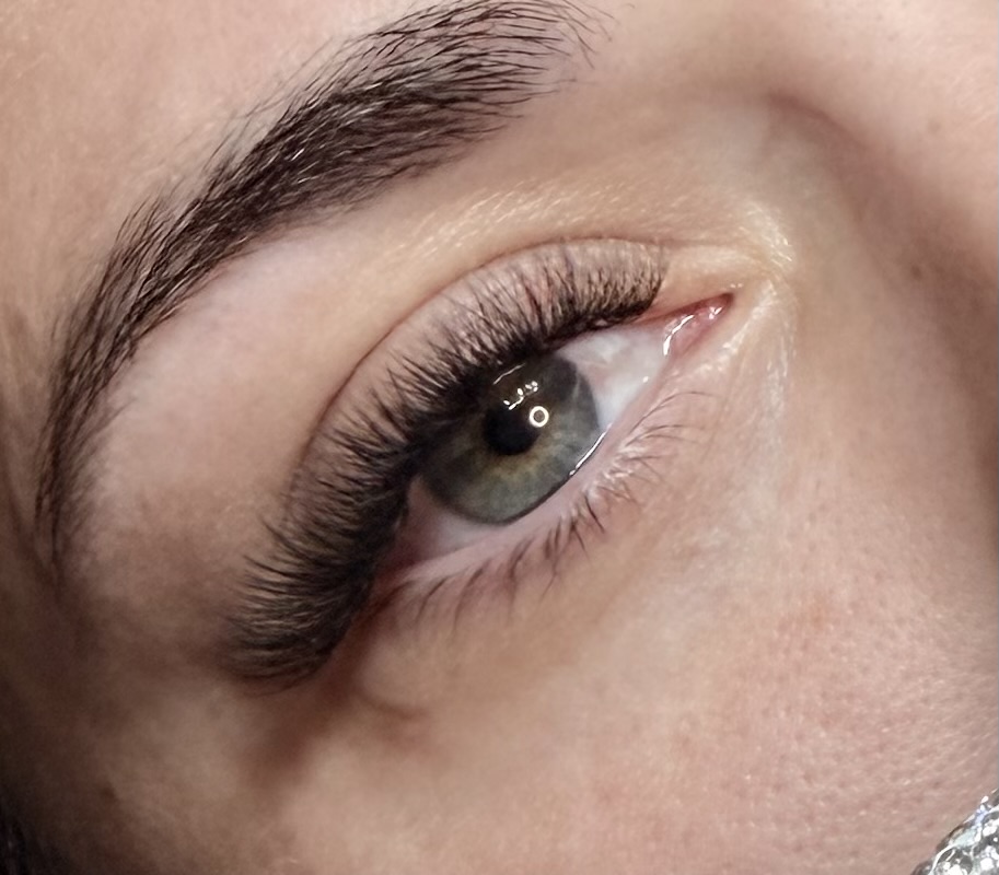 Volume Lash Full Set at Pure Artistry By Leanna in Palatka, FL