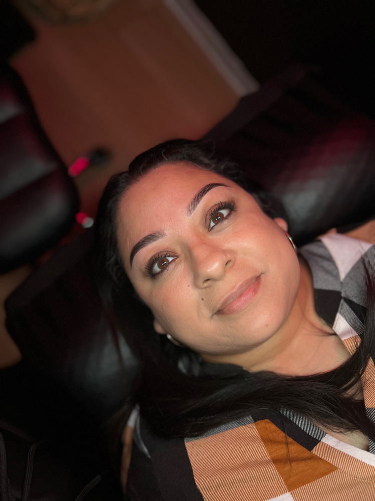 Brow Shape & Tint