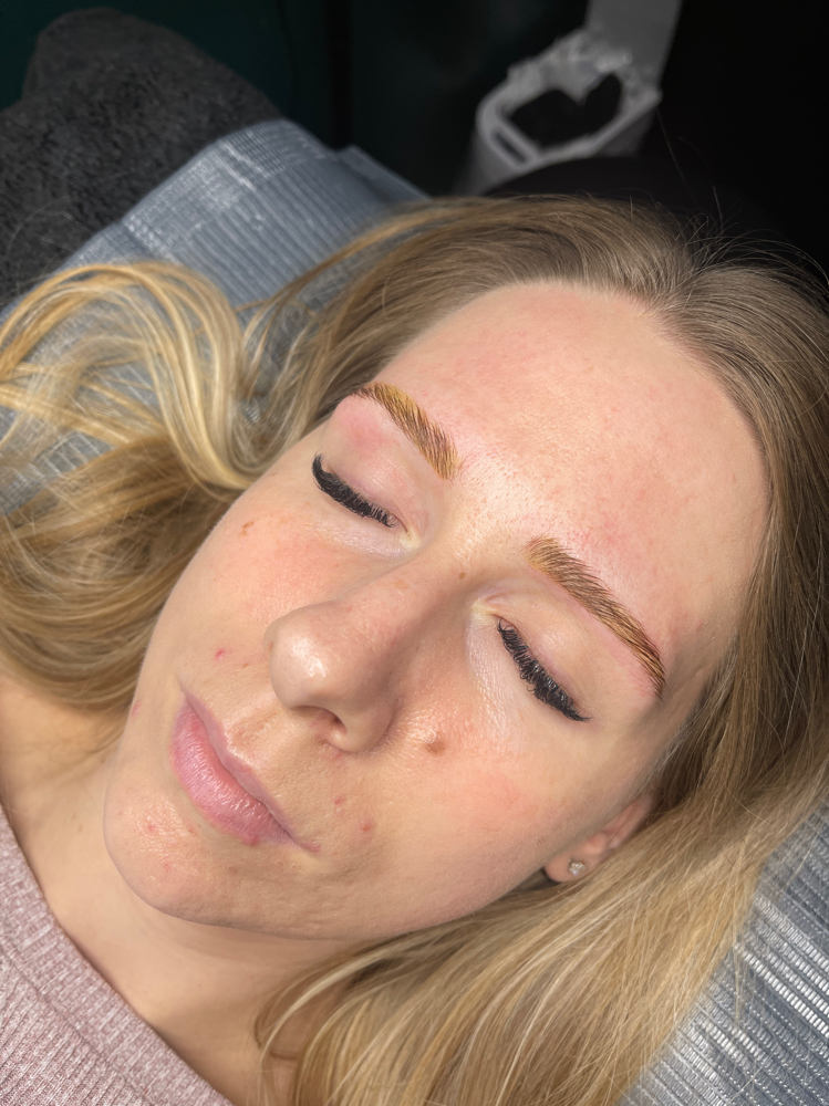 Brow Lamination + Wax