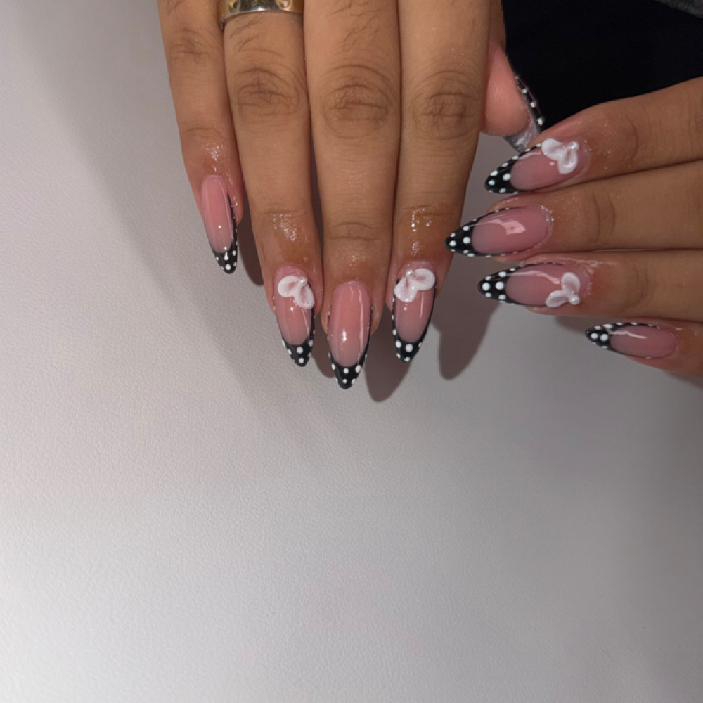 🌷 Uñas Almendras at Tayselfcarestudio LLC in Lawrence, MA