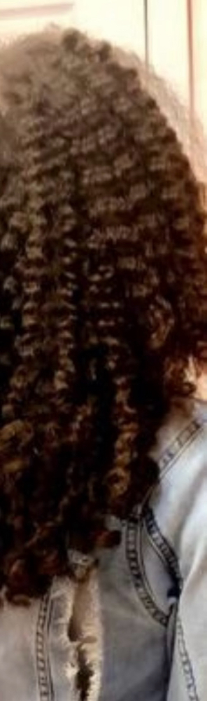 Natural Hair Braid Out at Crown'd Confidence in Bremerton, WA