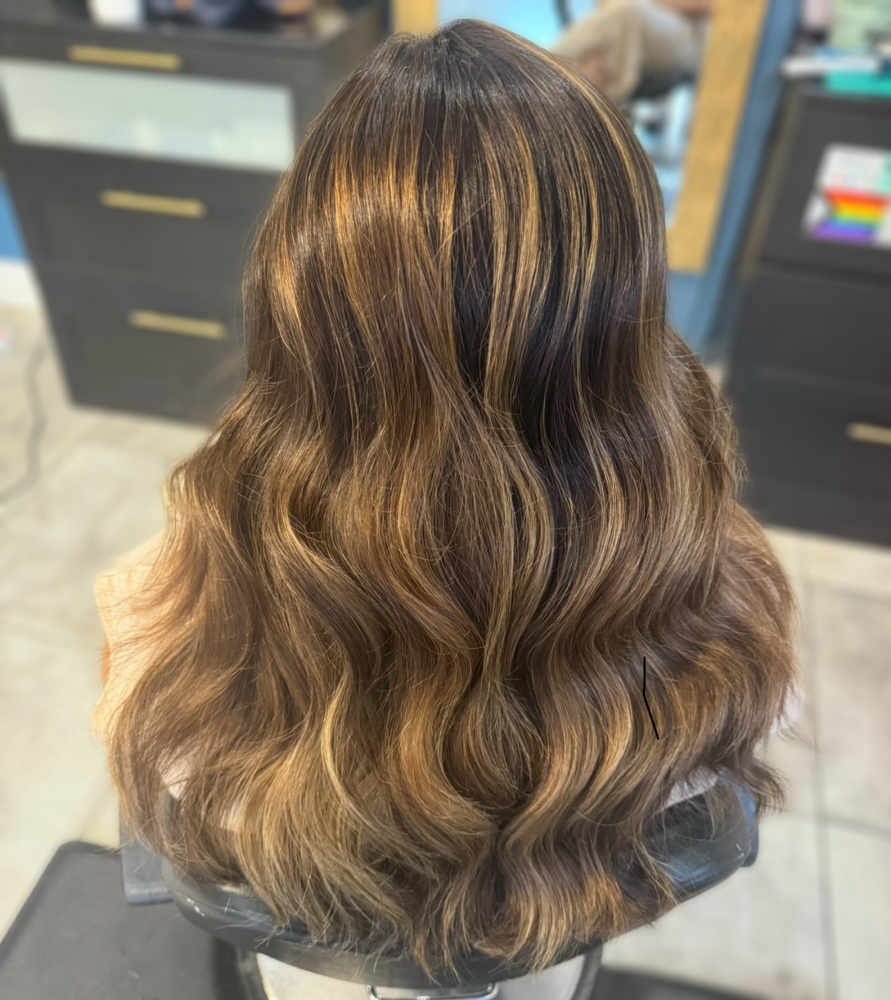 Shampoo/Blowout/Style
