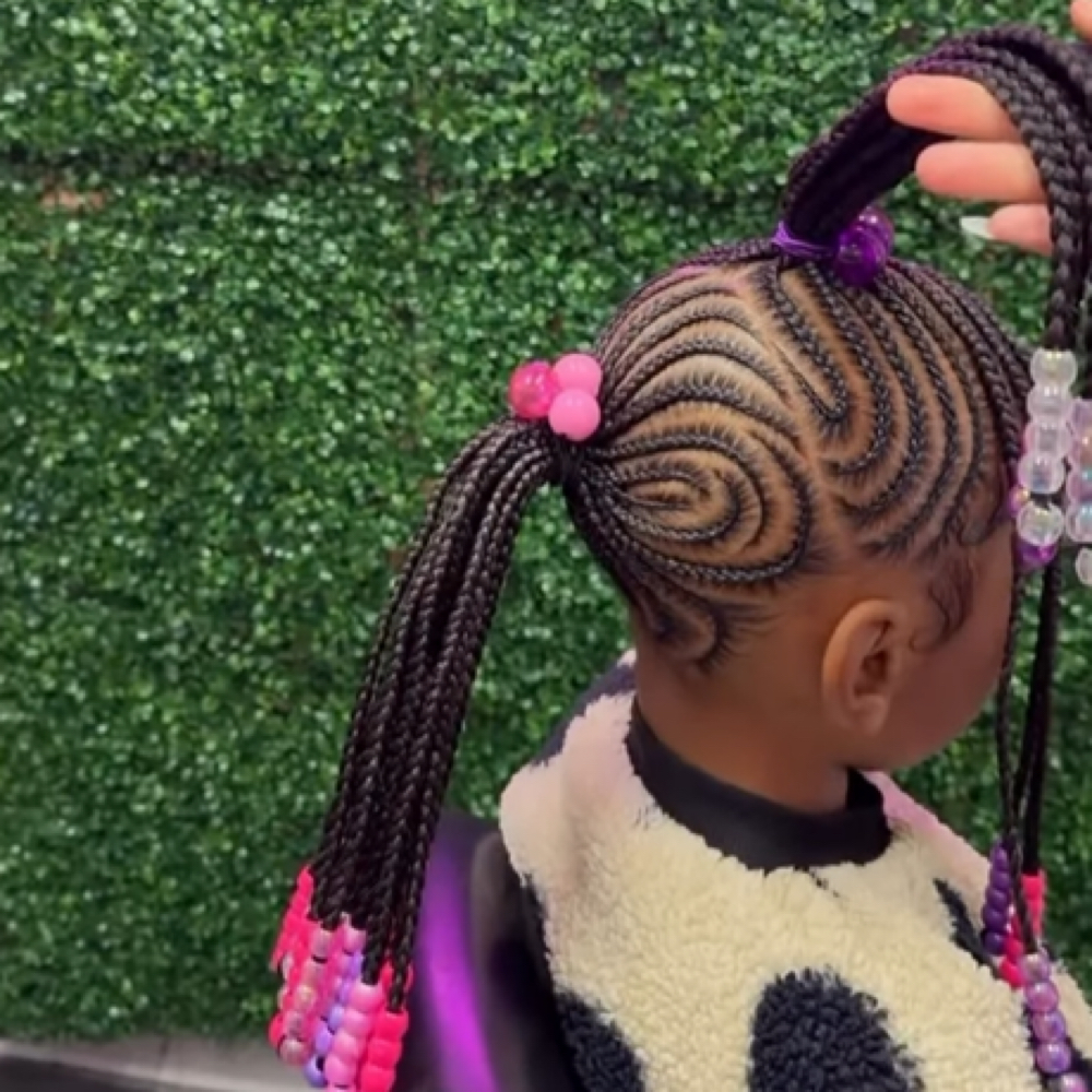 2 Ponytails + Designs at BraidsByDess in Chandler, AZ