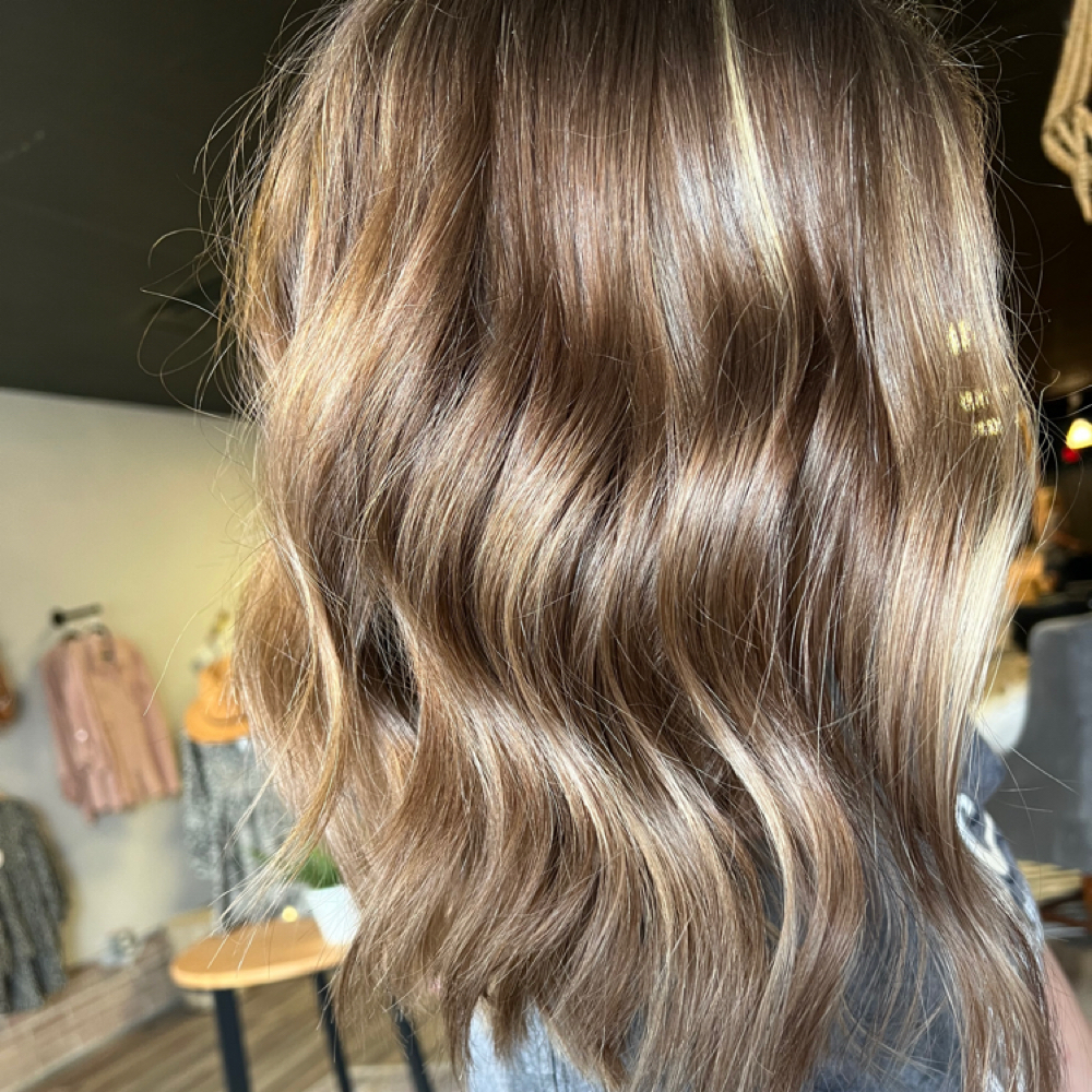 Women’s Haircut No Wash at Dollhouse Leslie Jordan in Sanger, TX