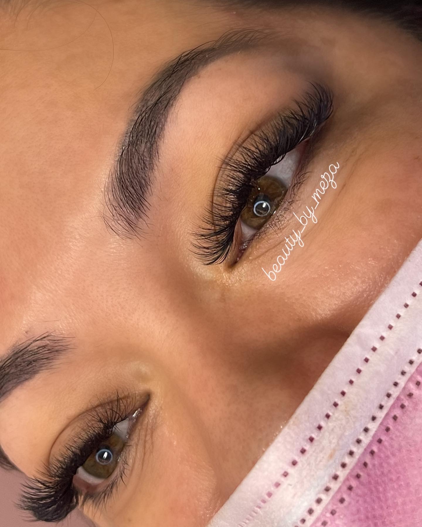 Hybrid Eyelash Extensions