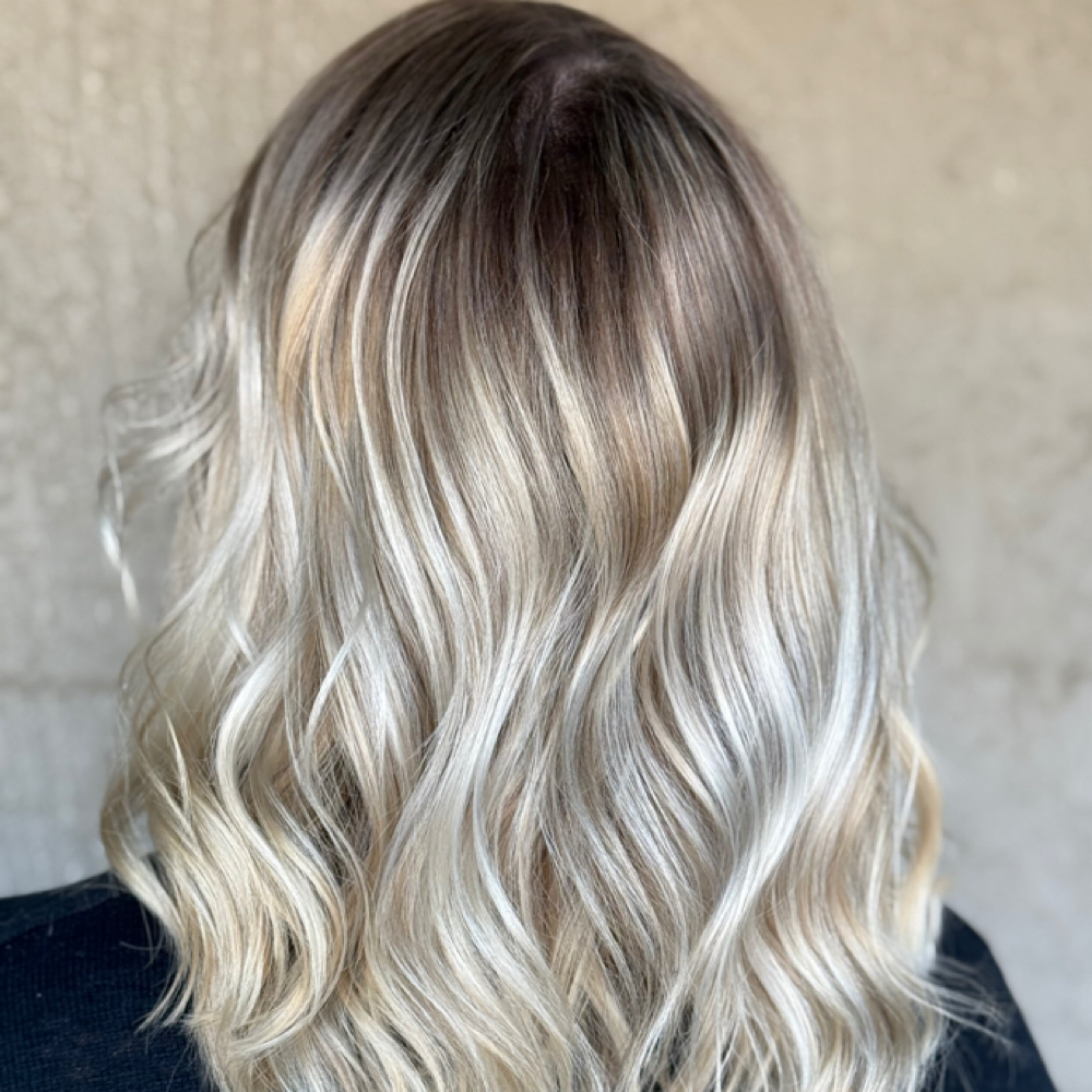 The Signature Glow at Saradoeshairxo in Scottsdale, AZ