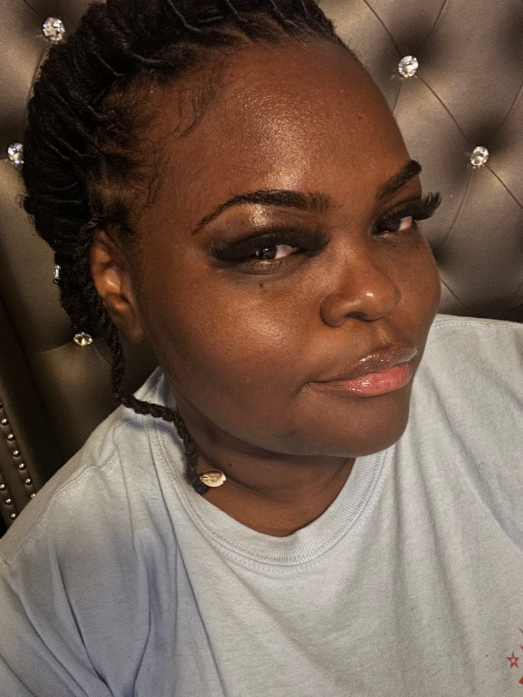 Medium cluster lashes at RJ Cosmetics in PONTOTOC, MS