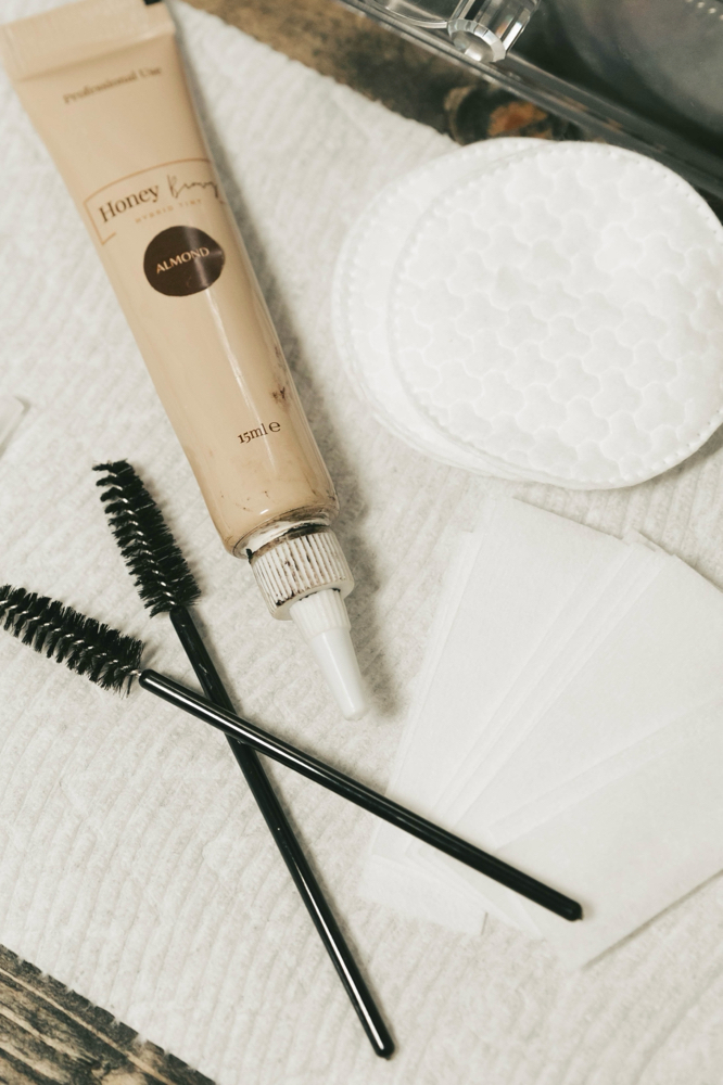 Brow Tint & Wax