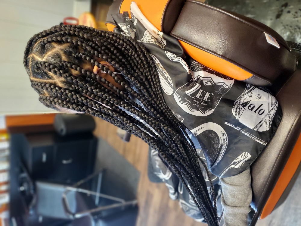 Large Knotless Braids