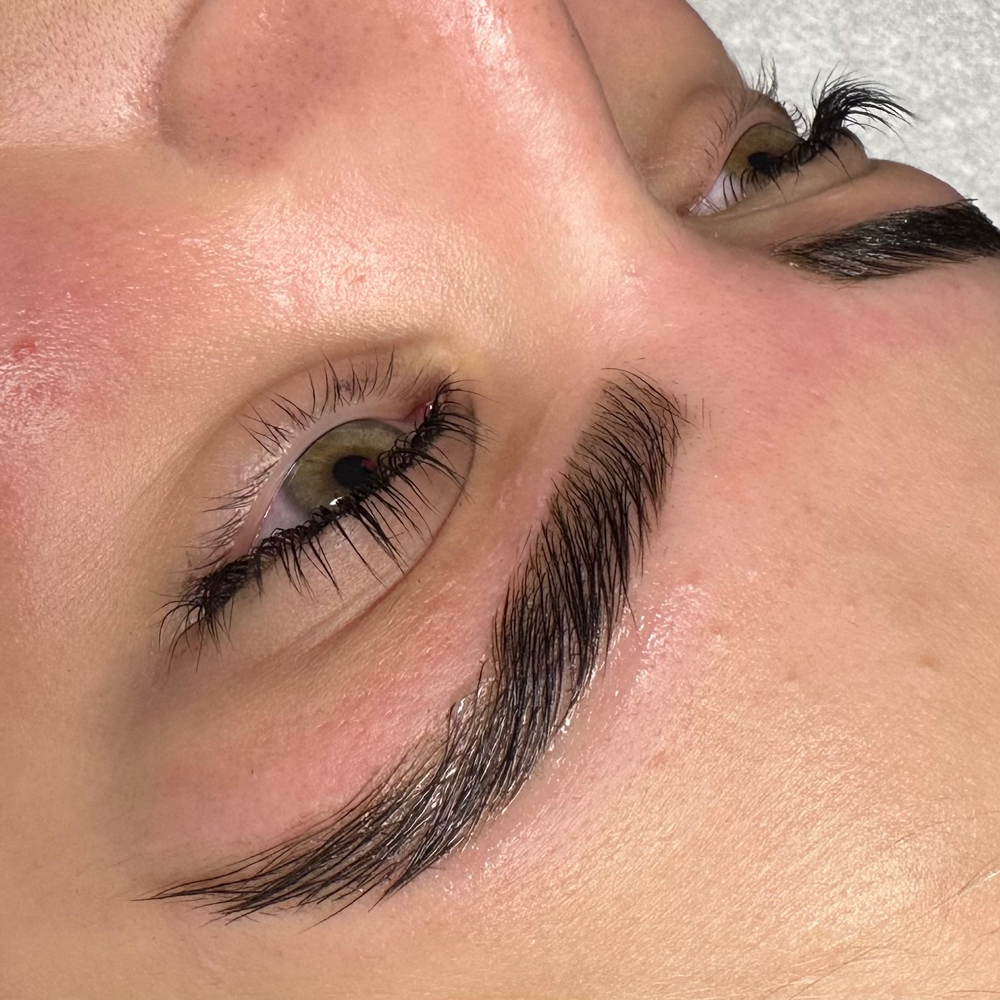 Lash tint