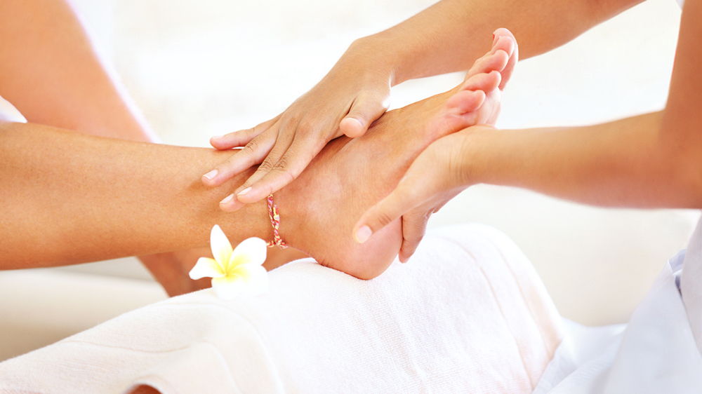 Deluxe Spa Gel Pedicure