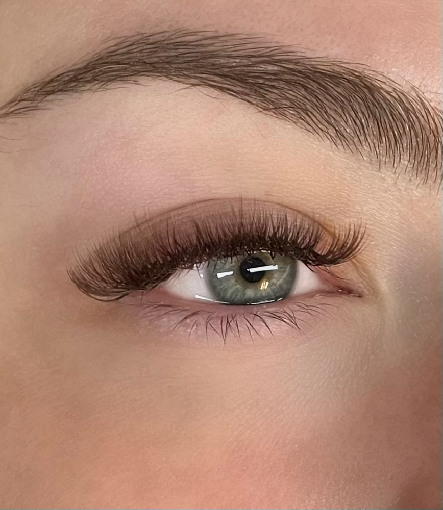 Brown Wispy Full Set