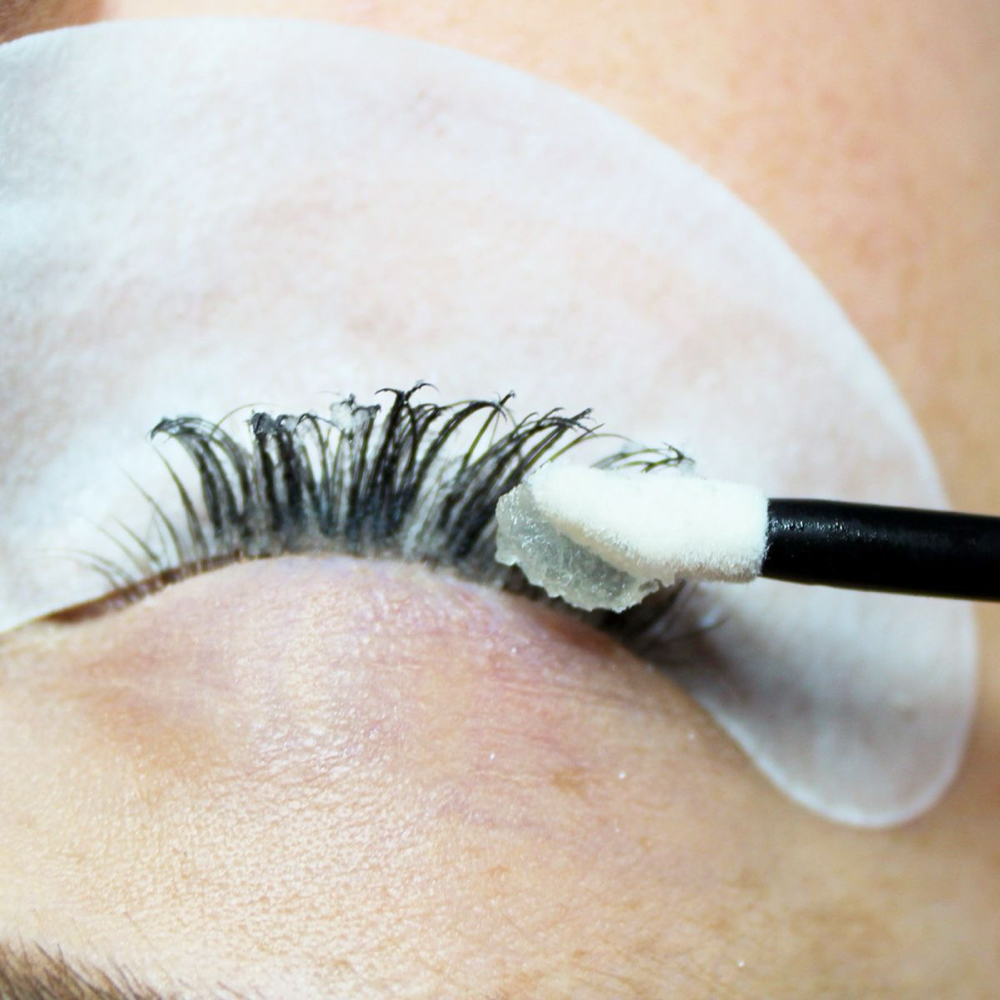 Lash Removal