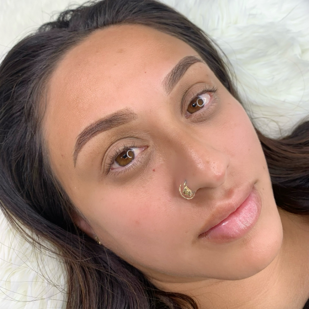 Eyebrows Touch-up (4-6 Weeks)