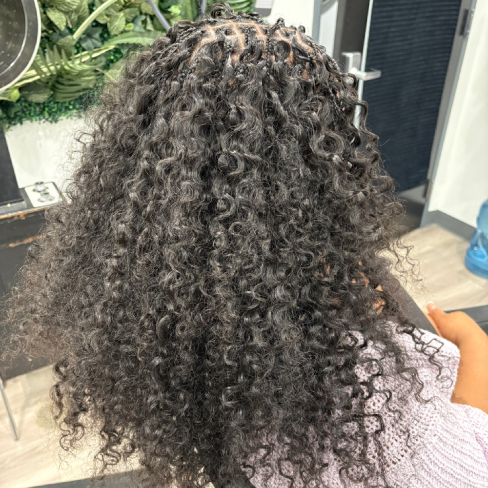 MIRACLE KNOTLESS BRAIDS at HAIRJUKU in Irving, TX