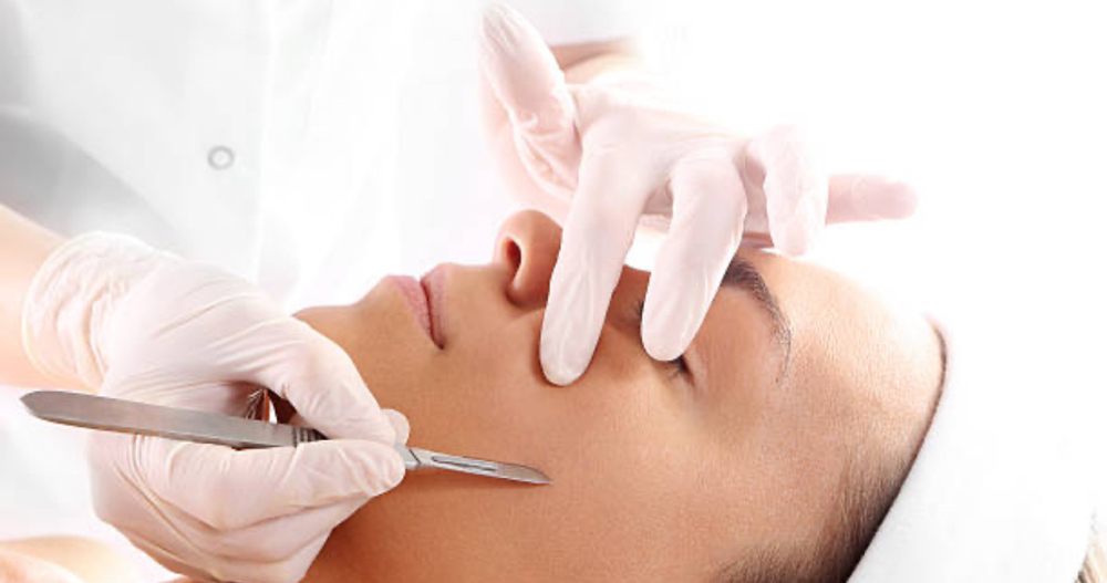 Dermaplane Facial