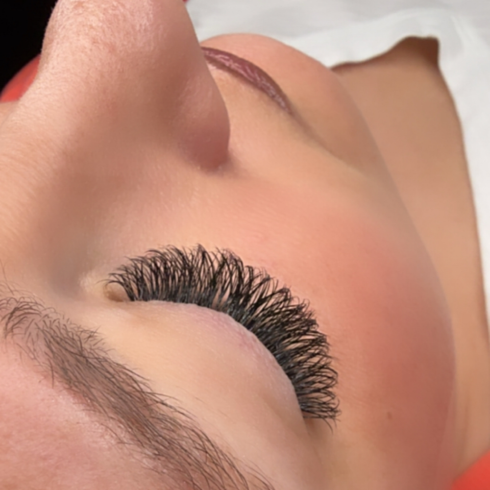 Hybrid/YY 2 Week Fill at Love Me Lashes – Luxury Lashes & Hair in Clermont, FL