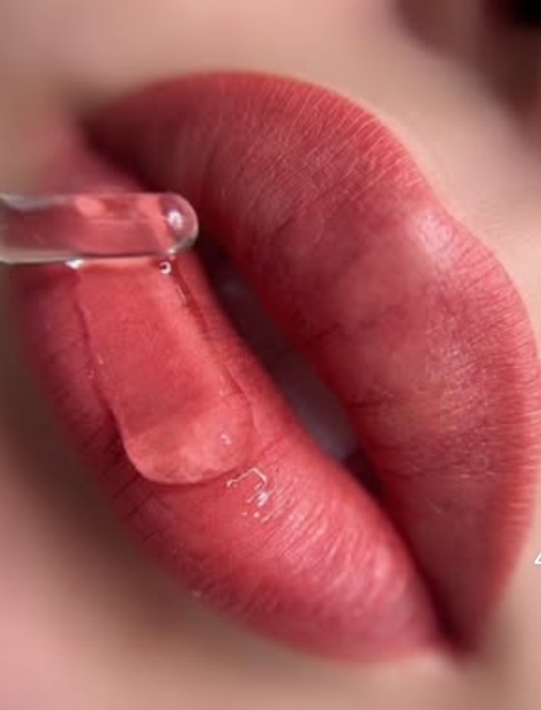 LIP BLUSH TOUCH UP (12-18 Months)