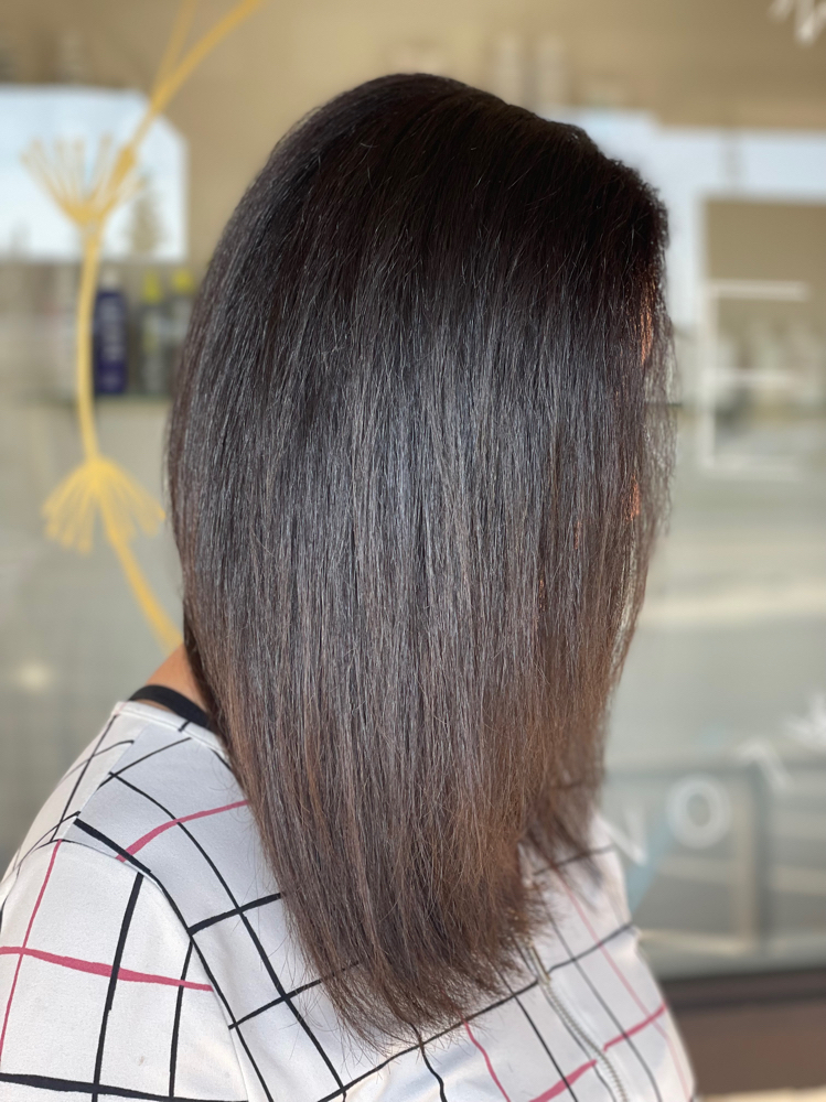 Women's Haircut Blowdry/Style