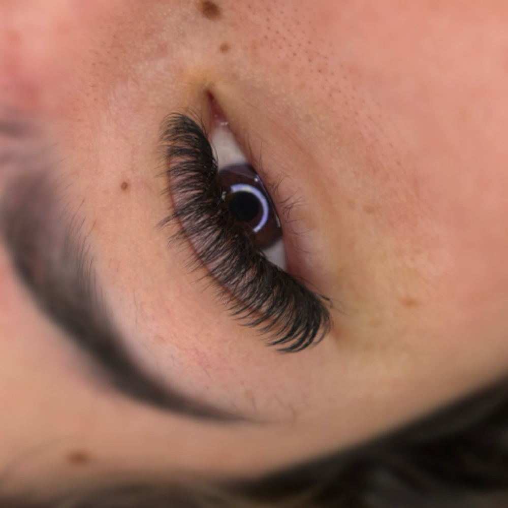 Volume Fill at Diamond Lash in Bothell, WA
