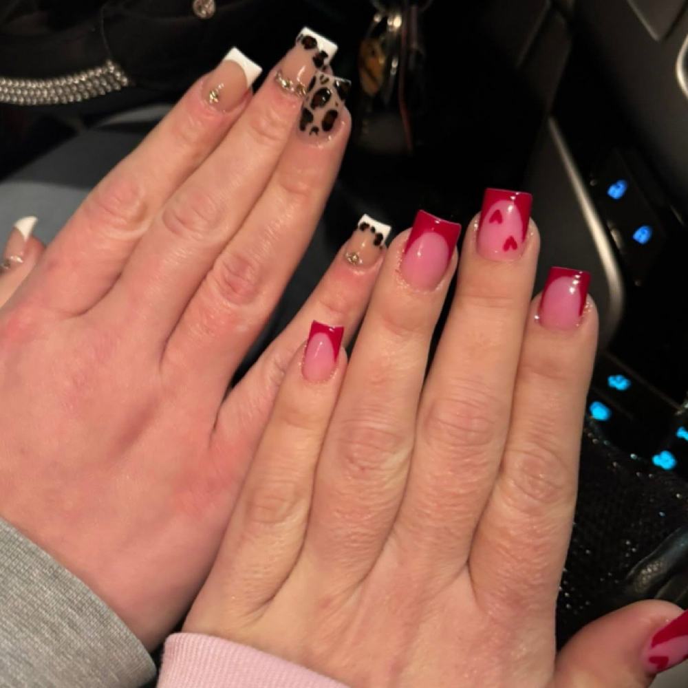 Bring Your Bestie Deal 💖👯‍♀️ at Carma Beauty Studio in Coraopolis, PA