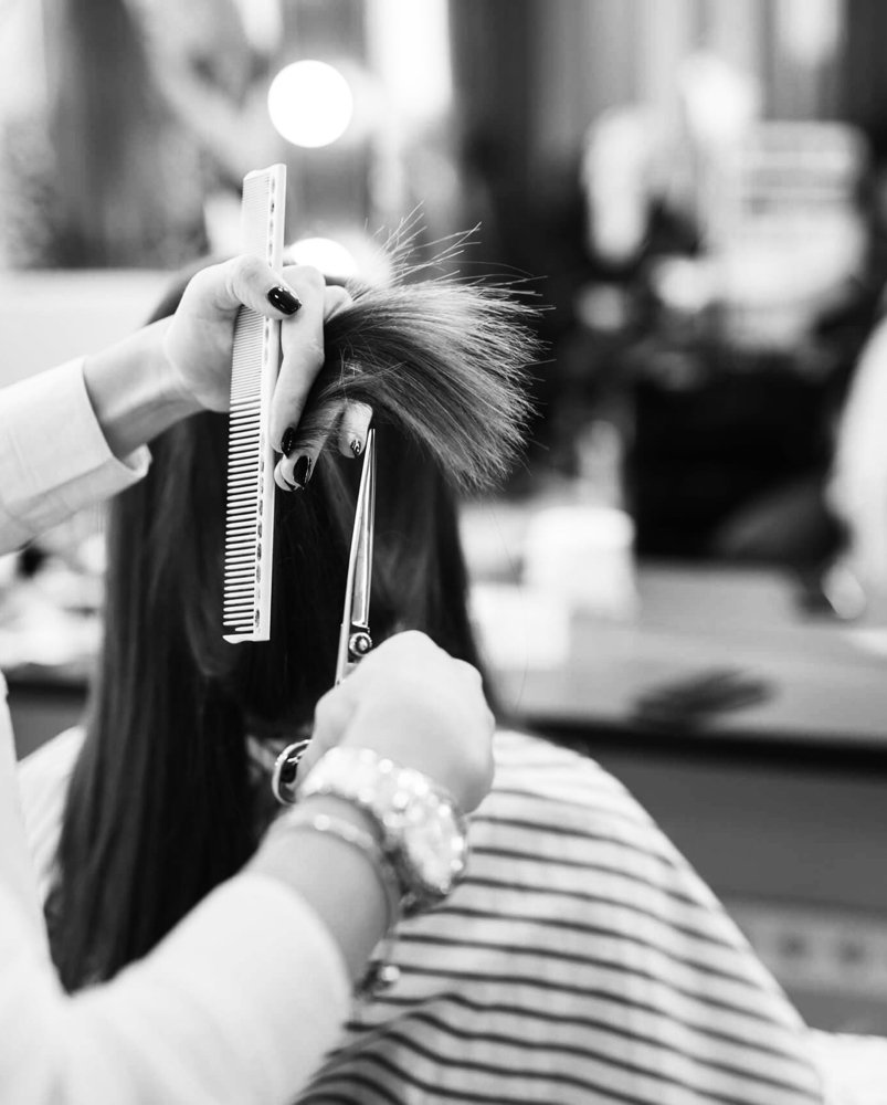 Dry Cut at D'Luxx Beauty in San Antonio, TX