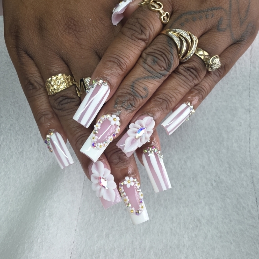 Medium Fullset With Designs at WHODOYONAILS in Shreveport, LA