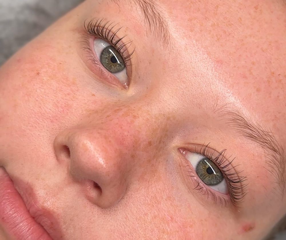 Lash Lift And Tint