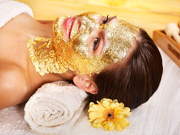 24k Gold Liz Luxury Mask